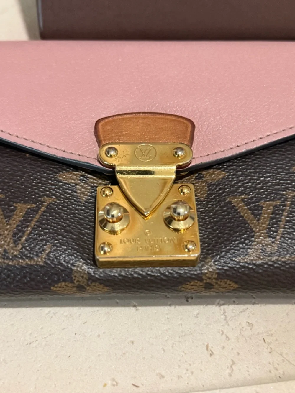 Louis Vuitton Pallas Wallet: Rose Ballerina - Picture 3 of 15
